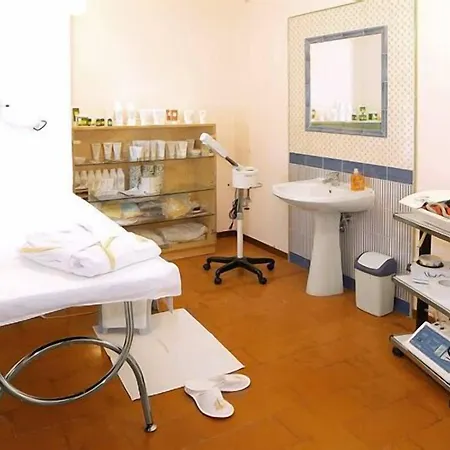 Hotel Sporting Baia 4*