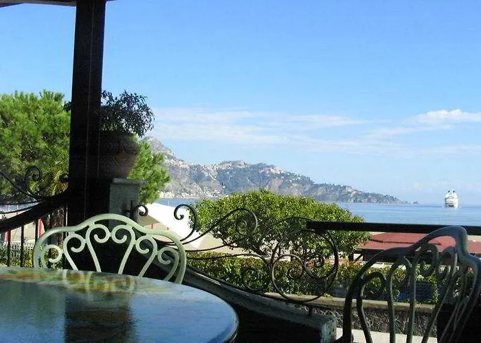 Szálloda Sporting Baia Giardini Naxos